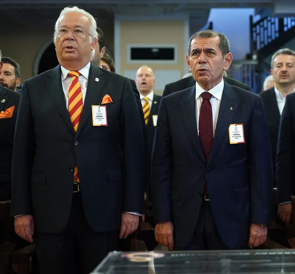 galatasaraya-tekrar-baskan-secilen-dursun-ozbek-mazbatasini-aldi-1655196788288.jpg