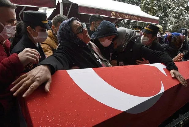 Şehit Mevlüt Kahveci’nin annesi Ayşe Güler'den CHP'li Yılmaz Büyükerşen'e "duyarsızlık" sitemi-4