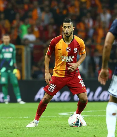 Galatasaraylı Belhanda’yı çok isteyen Al Ittihad yönetime resmi teklifini sundu