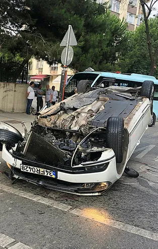 İstanbul'da akılalmaz kaza! Takla atan otomobilden kopan parça...