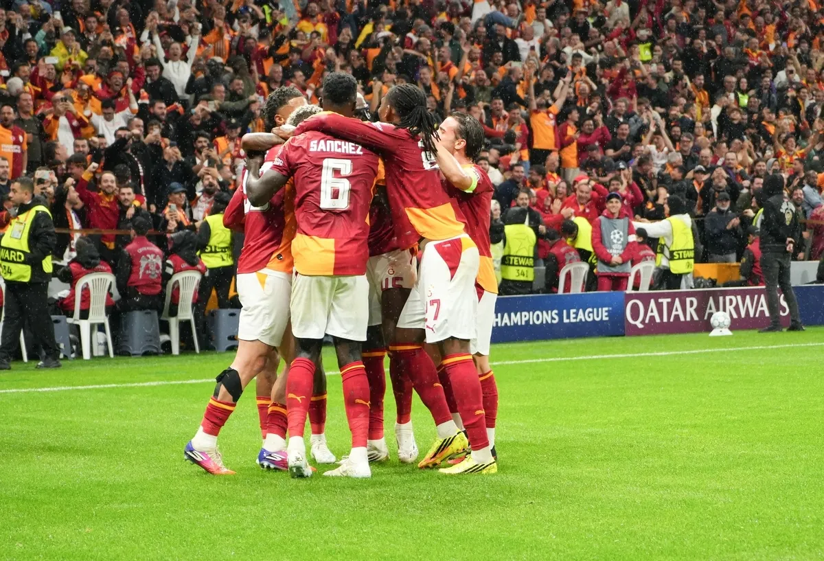lille-galatasaray-uefa-sampiyonlar-ligi-maci-1792568259535.jpg Galatasaray Lille deplasmanında! Okan Buruk'tan sürpriz 11 tercihi-9