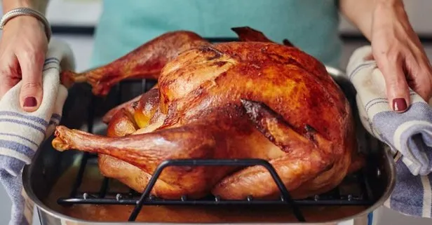 Tadı damaklarda kalacak fırında hindi nasıl yapılır?