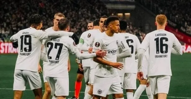 Farklı zaferle çeyrek final! Frankfurt - Ajax: 4-1 | MAÇ SONUCU