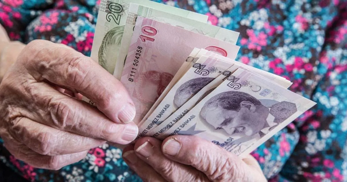 Emeklinin ikramiye farkı yatmaya başladı