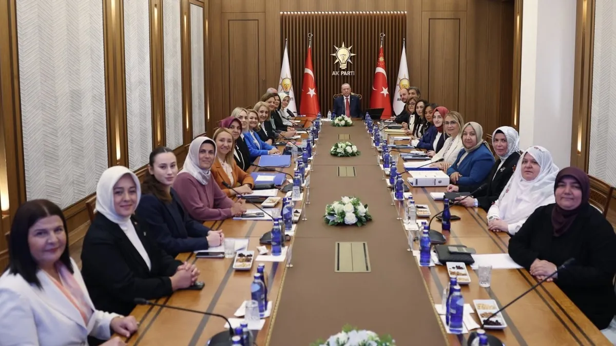 Erdoğan, AK Parti'nin 18 kadın belediye başkanını kabul etti