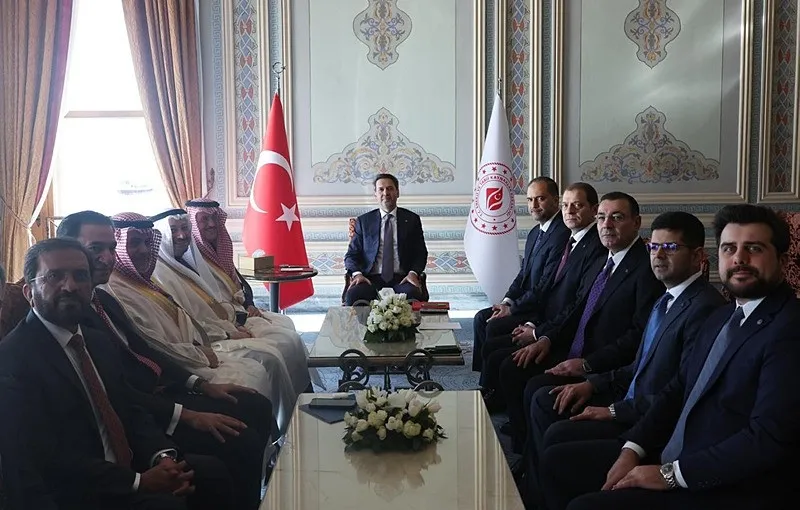 Türkiye ile Suudi Arabistan arasında yeni anlaşma: 2 milyar dolarlık GES yatırımı için imzalar atıldı-5