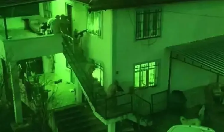 icisleri-bakani-ali-yerlikaya-duyurdu-7-ilde-kafes-operasyonu-cok-sayida-supheli-yakalandi-1707805182634.jpeg İçişleri Bakanı Ali Yerlikaya duyurdu: 7 ilde 'Kafes' operasyonu! Çok sayıda şüpheli yakalandı-2