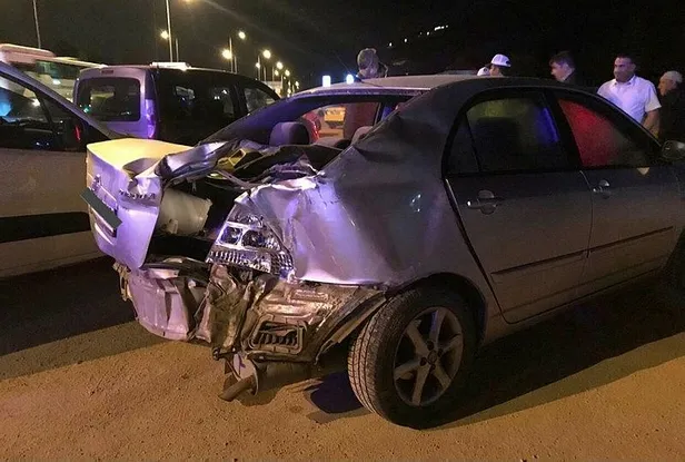 tokatta-feci-kaza-4-araci-bicen-tir-alev-aldi-1651273014496.jpeg Tokatta feci kaza! 4 aracı biçen TIR alev aldı-1