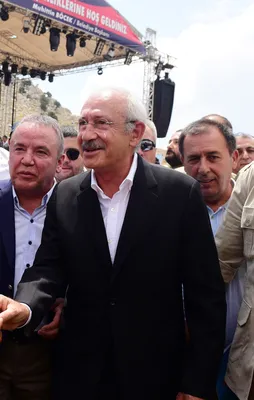 Kılıçdaroğlu, Alman'a başka Türk'e başka konuşuyor