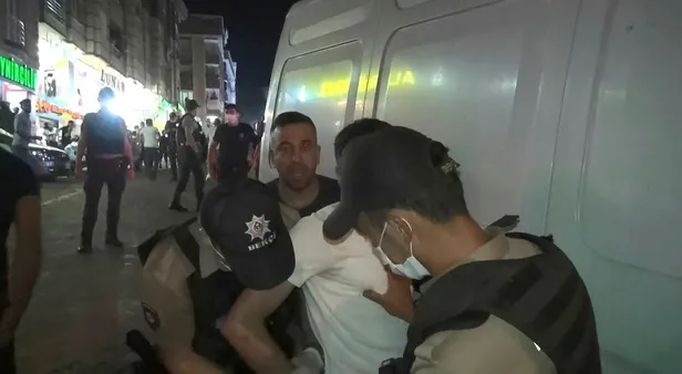 Son dakika: Esenyurt'ta iki grup arasında silahlı kavga-1