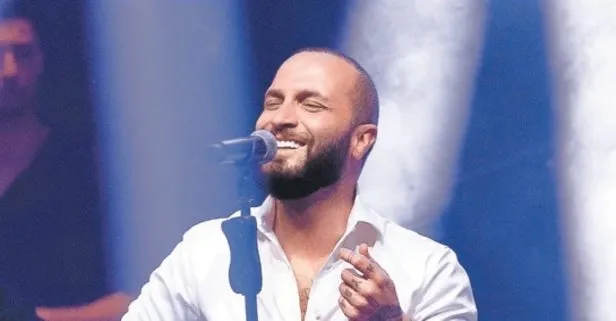 Ünlü şarkıcı Berkay’dan sahnede hayranlarına müjde!
