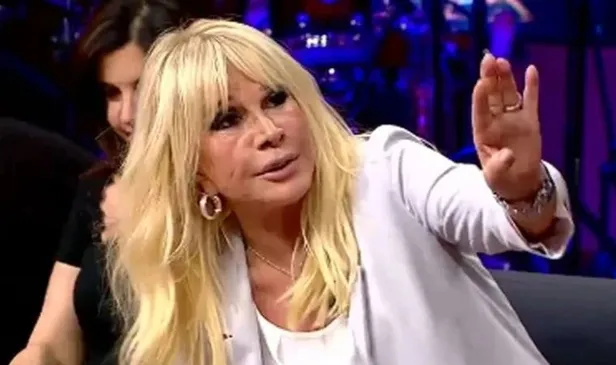 pakize-suda-oldu-mu-pakize-suda-neden-oldu-hastaligi-neydi-pakize-suda-nereli-kac-yasindaydi-1653645542858.jpeg Pakize Suda neden öldü, hastalığı neydi? PAKİZE SUDA ÖLDÜ MÜ? Pakize Suda nereli, kaç yaşındaydı? Son dakika sağlık durumu...-3