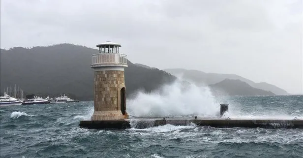 Deniz ulaşımına fırtına engeli: BUDO ve Gökçeada-Bozcaada seferleri iptal edildi