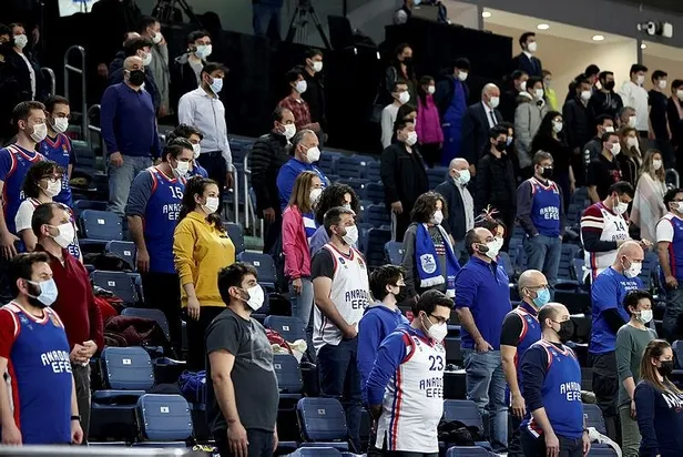 euroleaguede-farkli-galibiyet-anadolu-efes-100-70-cska-moskova-mac-sonucu-1614888430825.jpeg EuroLeague'de farklı galibiyet! Anadolu Efes 100-70 CSKA Moskova | MAÇ SONUCU-2