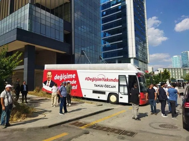 CHP'de dananın kuyruğu koptu! 'Değişim' için kendini yollara vuran Tanju Özcan'dan Genel Merkez Kılıçdaroğlu'na bombardıman: Koltuk fırlattı-9