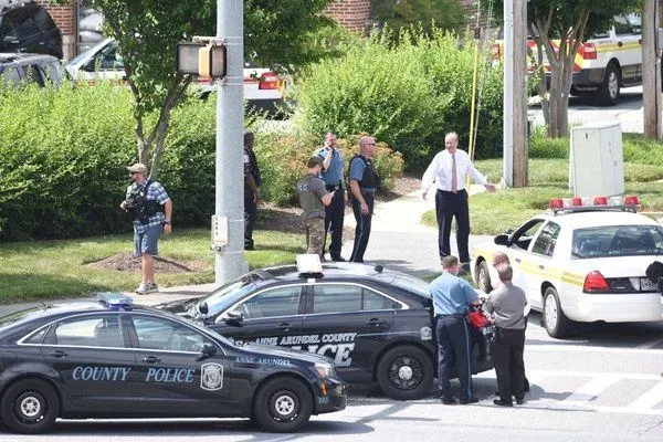 ABD'de gazete binasına silahlı saldırı-1