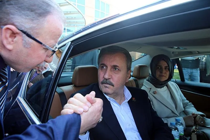 BBP Genel Başkanı Mustafa Destici hastaneden taburcu edildi: "3 hafta boyunca dizlik kullanacağım"-5