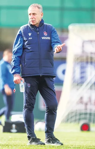 Avcı ile yola devam! Trabzonspor'da başkan Ahmet Ağaoğlu ile Abdullah Avcı İstanbul'da buluştu