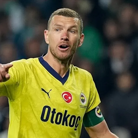 Yenı takımına imzayı atıyor