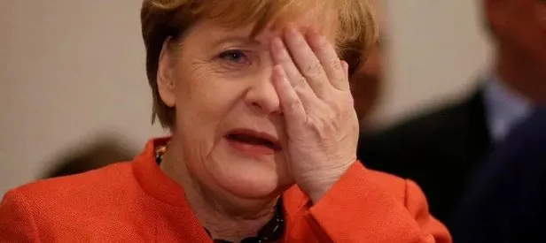 Merkel çöktü