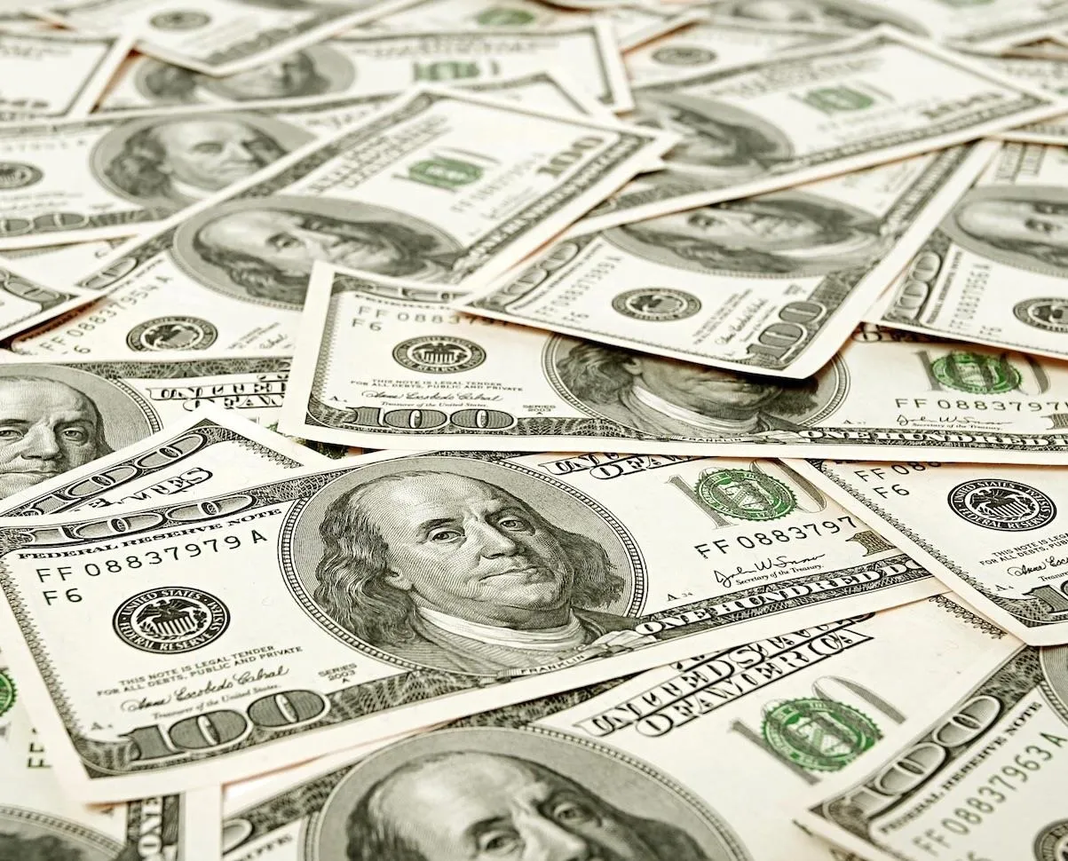 Dolar yılın en düşük seviyesine indi