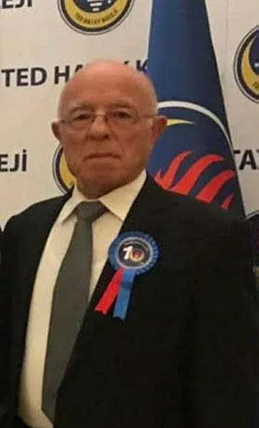 370-kisi-hayatini-kaybetmisti-o-binalarin-muteahhidi-mehmet-ozat-depremzede-yakinlar-yakalatti-1699612779723.jpeg 370 kişi hayatını kaybetmişti! O binaların müteahhidi Mehmet Özat'ı depremzede yakınları yakalattı-1