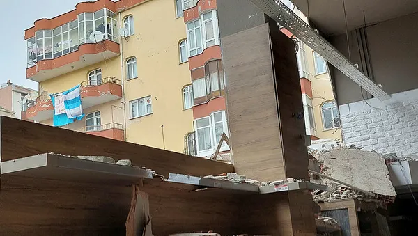 1643717223395.jpg 40 yıl boyunca ortak duvar kullanmışlar! Avcılar'da absürt komedi filmlerini aratmayacak olay-5