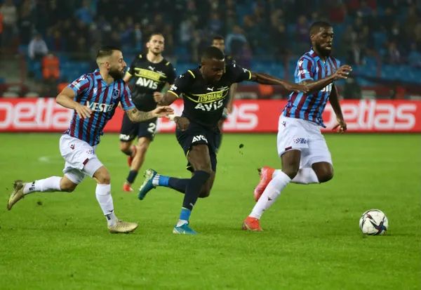 son-dakika-trabzonspor-paylasti-abdullah-avcinin-fenerbahce-galibiyetini-getiren-konusmasi-1634563241610.jpg SON DAKİKA: Trabzonspor paylaştı! Abdullah Avcı'nın Fenerbahçe galibiyetini getiren konuşması-6