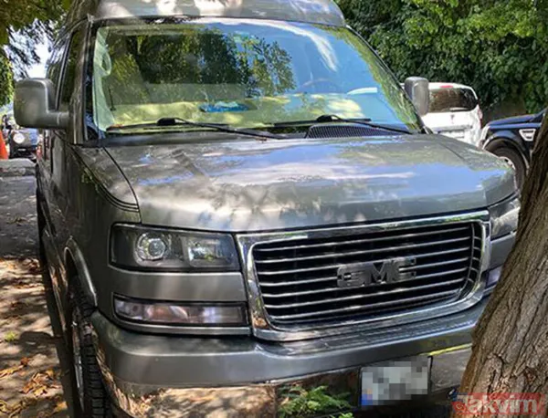 Kenan İmirzalıoğlu'nun Gmc Marka Minibüsü...