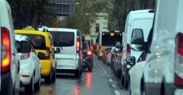 İstanbul’da lodos! Trafik durma noktasına geldi... | Güncel yol durumu haritası