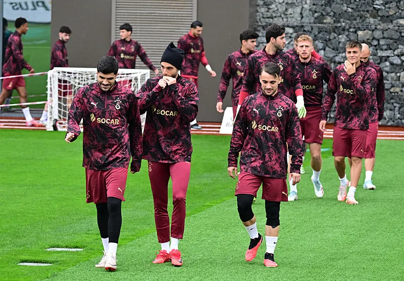 Okan Buruk'tan Osimhen kararı! İşte Galatasaray'ın Liverpool maçı 11'i - 4