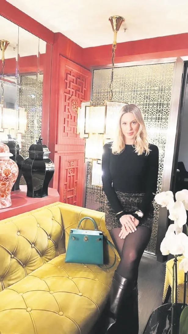 burak-ozcivit-ve-hamile-esi-fahriye-evcen-ogullari-karan-ile-birlikte-bir-avmnin-eglence-merkezinde-vakit-geci-1670193114063.jpeg Burak Özçivit ve hamile eşi Fahriye Evcen, oğulları Karan ile birlikte bir AVM'nin eğlence merkezinde vakit geçirdi | Saklambaç haberleri-12