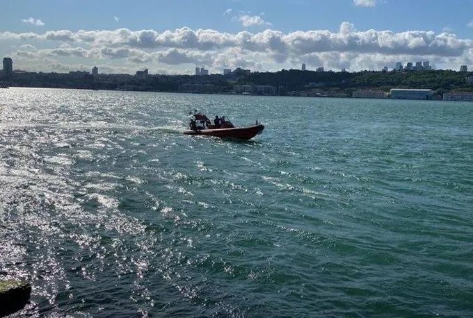 Üsküdar’da denize giren lise öğrencisi kayboldu!