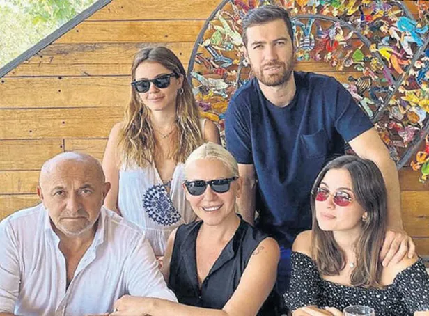 Ezgi Eyüboğlu ve Oğulcan Engin ayrıldı mı? Ezgi Eyüboğlu ile Oğulcan Engin arasındaki büyük aşk bitti mi? Açıklama geldi…-4