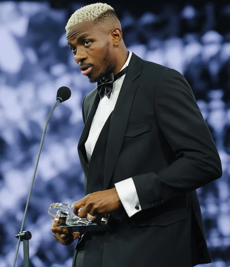 Osimhen'in garajdaki serveti: 30 milyonluk koleksiyon I Yıllık 20 milyon euroluk kazanç-3