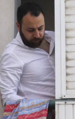 Pencereden aşağı bakınca dehşete düştüler!