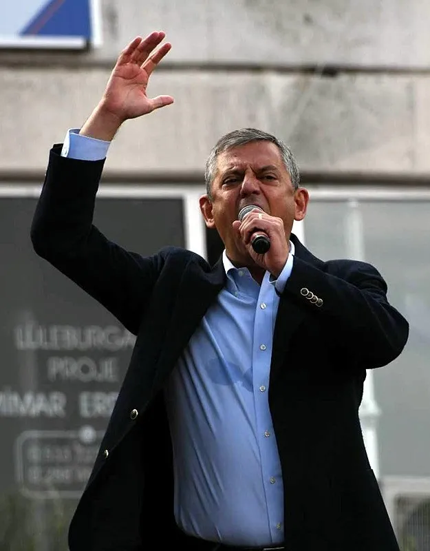 ozgur-ozel-chpyi-parcalayacaklarini-itiraf-etti-yeni-parti-hazirligi-ve-yedek-lastik-plani-1783669745517.jpeg Özgür Özel CHP'yi parçalayacaklarını itiraf etti! Yeni parti hazırlığı ve "yedek lastik" planı-5