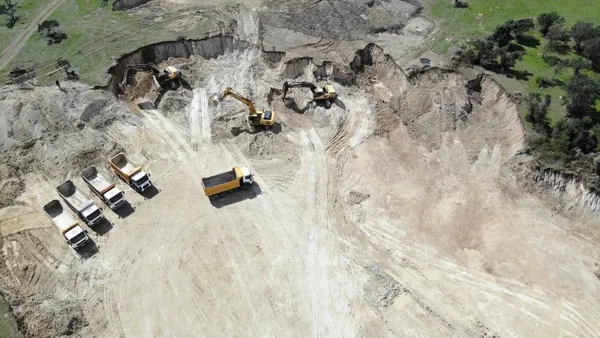 defne-devlet-hastanesi-insasinda-hummali-calisma-55-gun-sonra-acilacak-1680175660687.jpeg Defne Devlet Hastanesi inşasında hummalı çalışma: 55 gün sonra açılacak-4