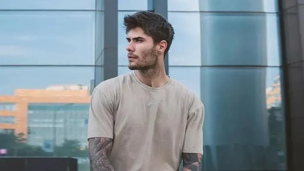 Survivor Barış diskalifiye mi oldu? Yeni bölümde korkutan kaza, şaşırtıcı ada konseyi! Survivor Barış Murat Yağcı kimdir, kaç yaşında?-3
