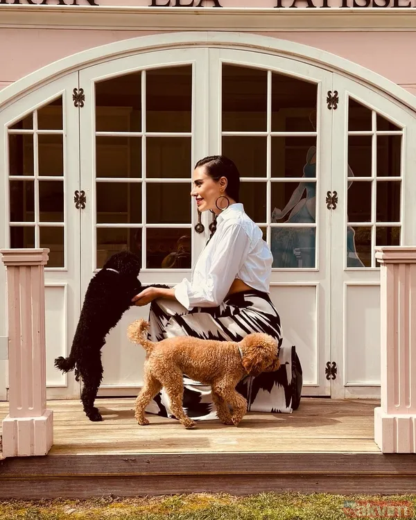 Şükran Ovalı 39 yaşını lüks villasının bahçesinden paylaştı! - 21