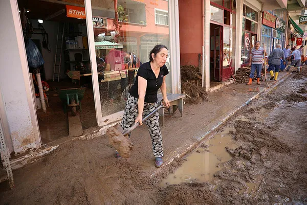 giresun-afet-bolgesi-oldu-mu-afet-bolgesi-ne-demek-afet-bolgesi-ilan-edilirse-kredi-borclar-ertelenir-mi-1598271140536.jpg Giresun afet bölgesi oldu mu? Afet bölgesi ne demek? Afet bölgesi ilan edilirse kredi borçlar ertelenir mi?-2