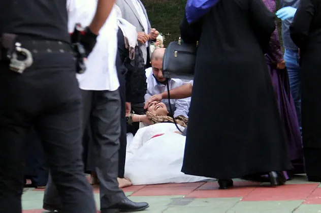 Nikah kabusa döndü! Arbede çıktı, gelin fenalaştı
