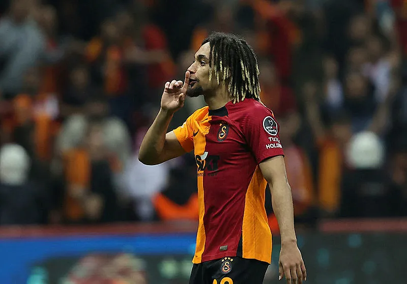 GALATASARAY HABERLERİ | Okan Buruk'tan 3 yıldız için flaş rapor! - 23