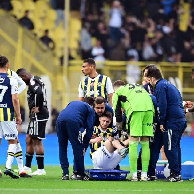 Beşiktaş derbisi sonrası Fenerbahçe’ye kötü haber! İsmail Yüksek’in ayak bileği bağında kopma tespit edildi