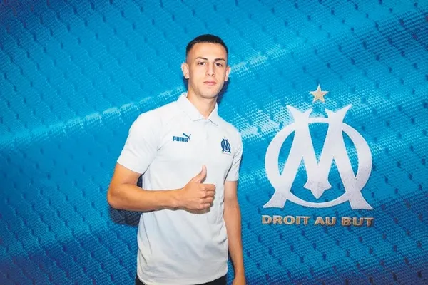 arda-guler-idmanlarda-gosterdigi-performansla-adindan-soz-ettiriyor-takim-arkadaslarindan-buyuk-destek-1689721409038.jpeg Arda Güler idmanlarda gösterdiği performansla adından söz ettiriyor! Takım arkadaşlarından büyük destek...-4