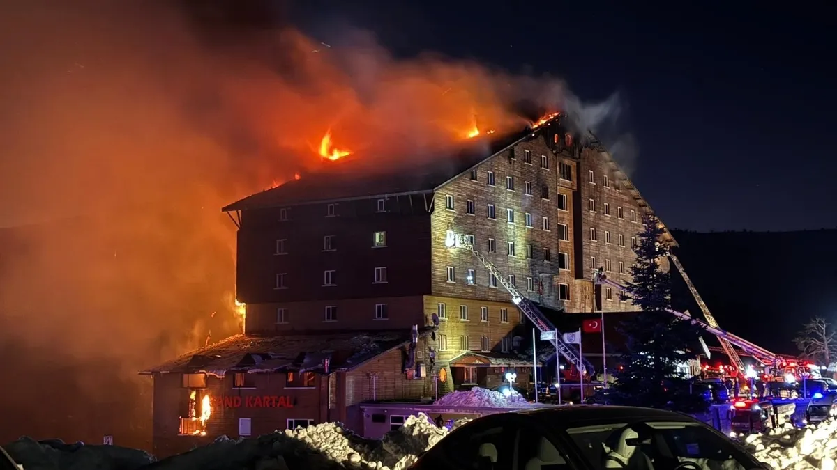 Grand Kartal Otel davasında 8. gün tamamlandı! Otel personelinden şok sözler: Yangın eğitimi verilmedi | Otel müdürünün ailesiyle birlikte yangından kaçış anları ortaya çıktı!