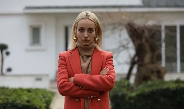 sevil-sabanci-kizi-melisa-tapanin-istedigini-kirmadi-bodrum-yakinlarinda-1675454842376.jpeg Sevil Sabancı, kızı Melisa Tapan’ın isteğini kırmadı! Bodrum yakınlarında...-4