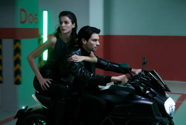 akinci-dizisinden-sukru-ozyildiz-ve-busra-develi-hollywood-yildizi-gibi-poz-verdi-1604611707437.jpg Akıncı dizisinden Şükrü Özyıldız ve Büşra Develi Hollywood yıldızı gibi poz verdi-2