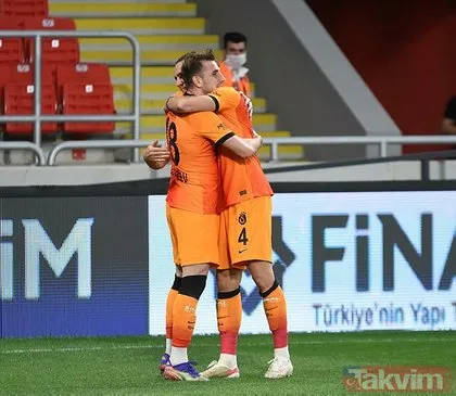 Galatasaray’da 2 yolcu birden! Göztepe maçı sonrası duyuruldu