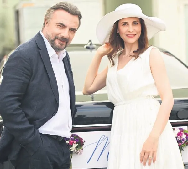 seda-sayan-ile-esi-caglar-oktene-barbie-ve-ken-benzetmesi-1686773538395.jpeg Seda Sayan ile eşi Çağlar Ökten'e Barbie ve Ken benzetmesi!-7